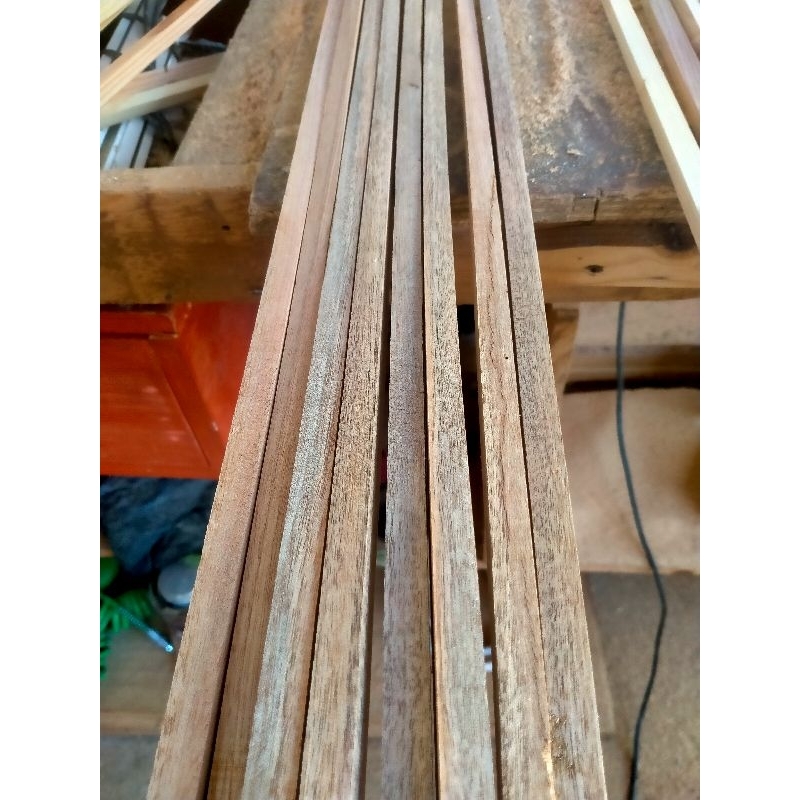 stik kayu mahoni 1 x 1