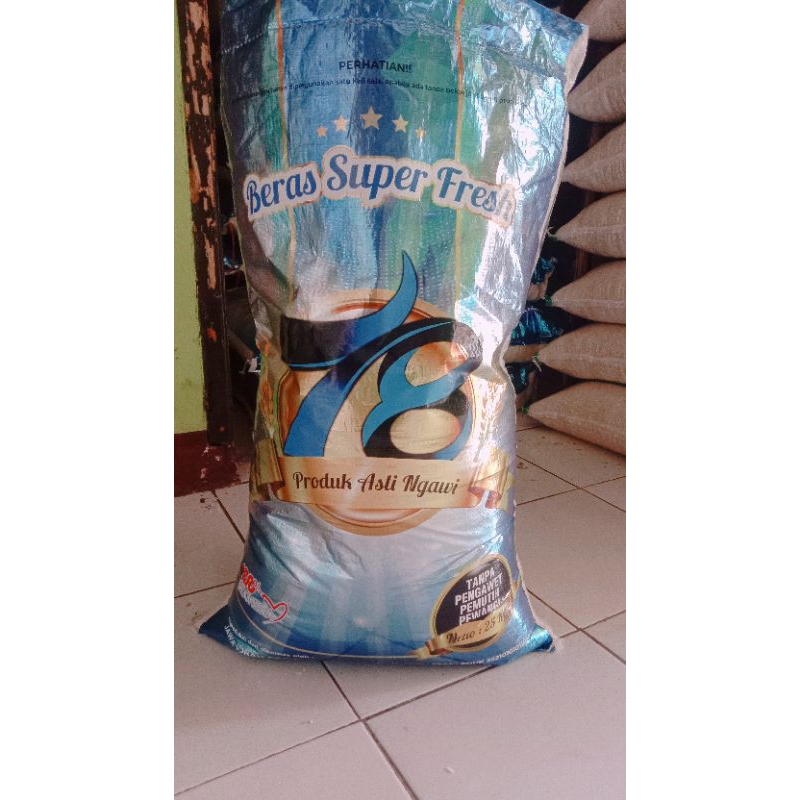 

Beras premium cap 78 ngawi 5(L)liter