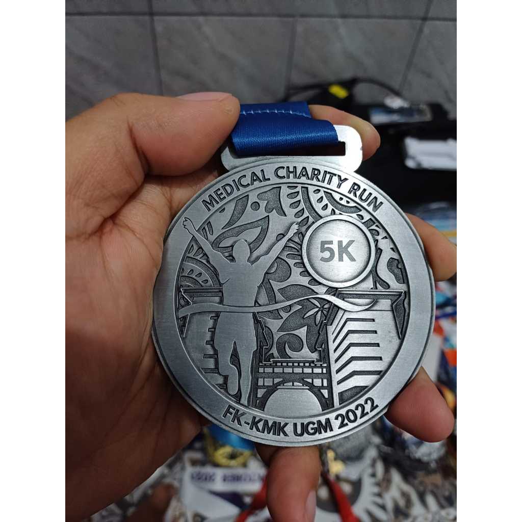 Medali Finisher Medical Charity Run FK-KMK UGM 2022