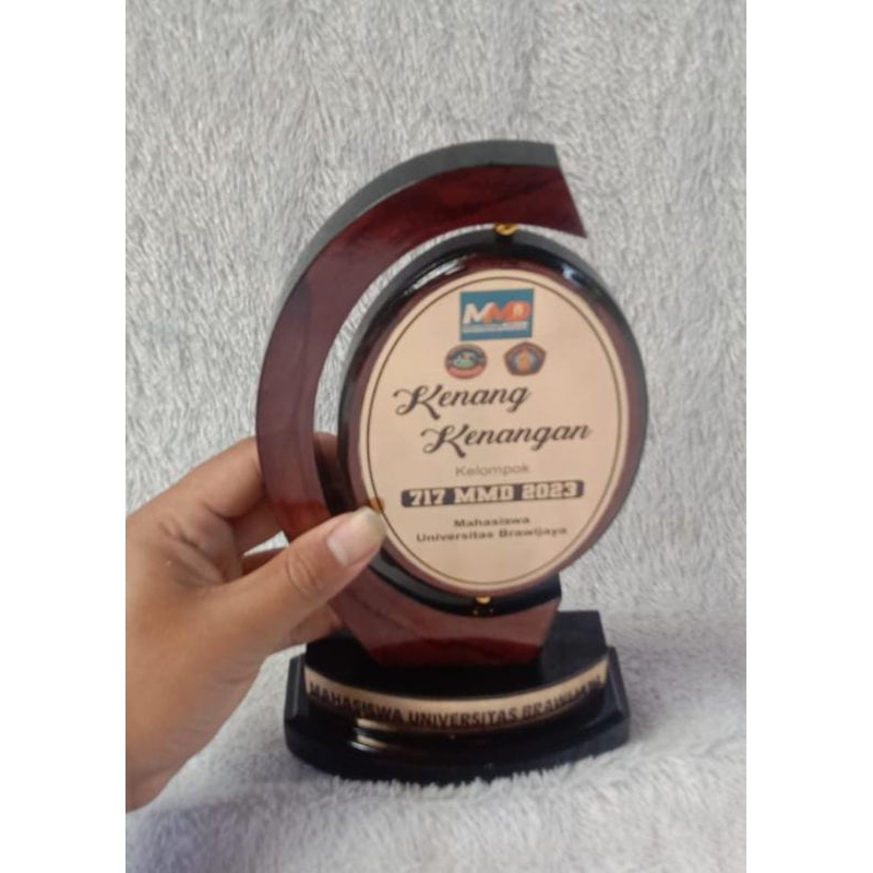 PLAKAT KAYU CUSTOM PUTAR PLAKAT LOGO BINTANG , VANDEL KAYU, PLAKAT WISUDA, PLAKAT MURAH, PLAKAT AKRI