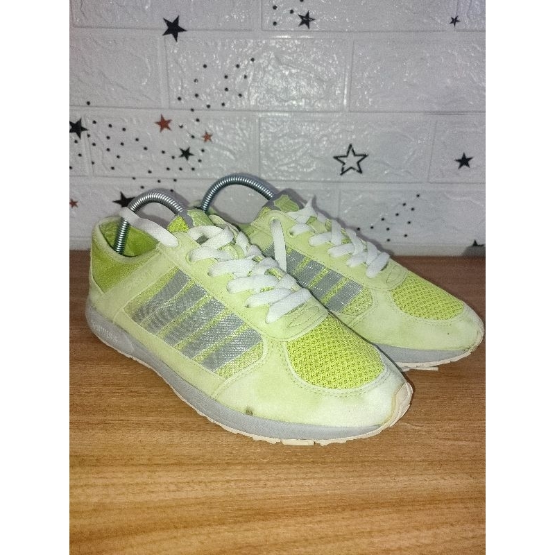 Sepatu sneakers second K Swiss Size 41