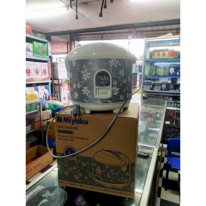 Rice Cooker Miyako MCM 528