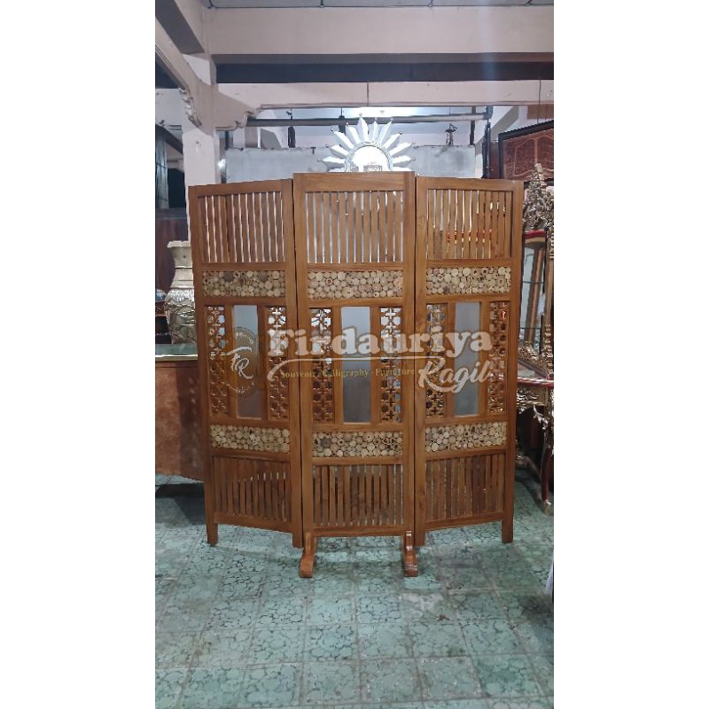 Penyekat ruangan kayu jati perhutani tpk solid grade A terbaru kekinian modern minimalis sekat ruang