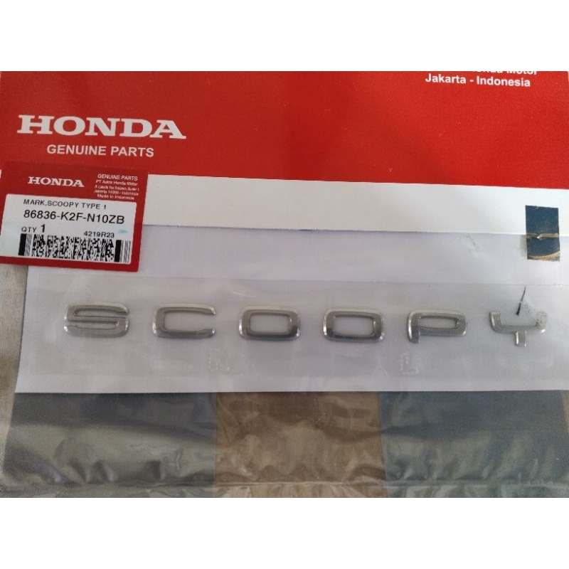 86836-K2F-N10ZB EMBLEM NEW SCOOPY TAHUN 2021-2024 WARNA SILVER ORI AHM SATUAN (TIDAK SEPASANG)
