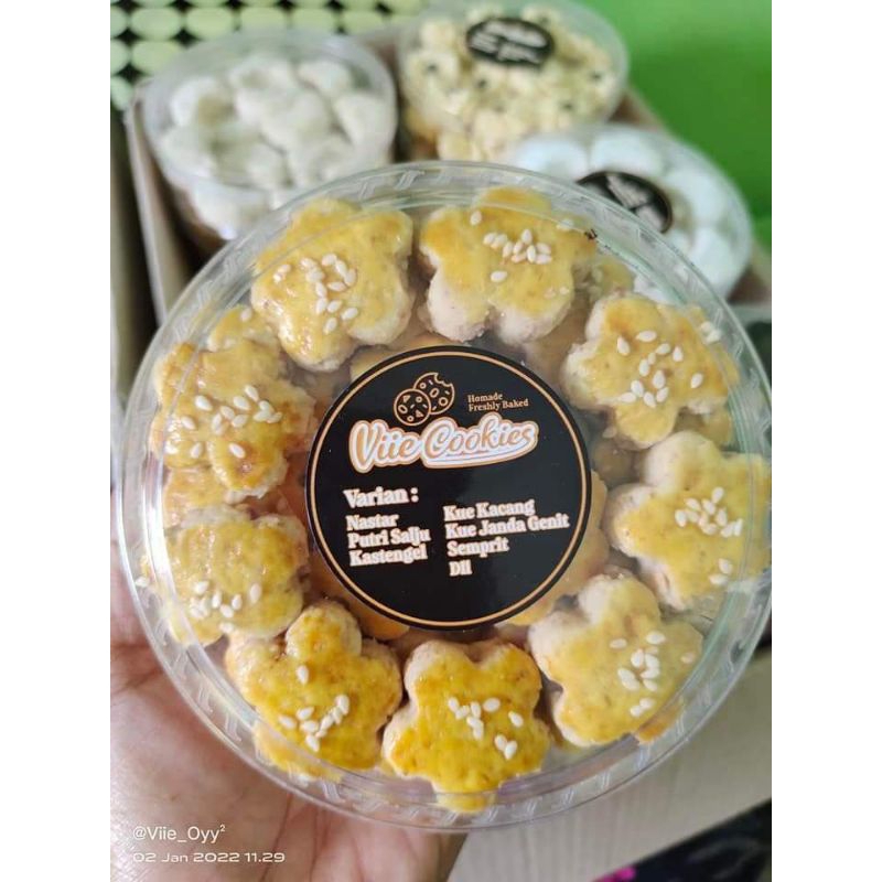 

Kue Kacang