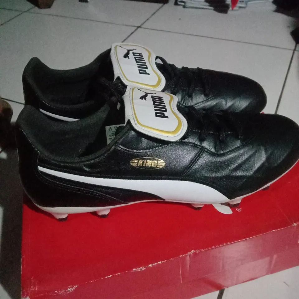 Sepatu bola-Sepatu bola second-Sepatu bola preloved-kasut bola second- boot bola second puma king to