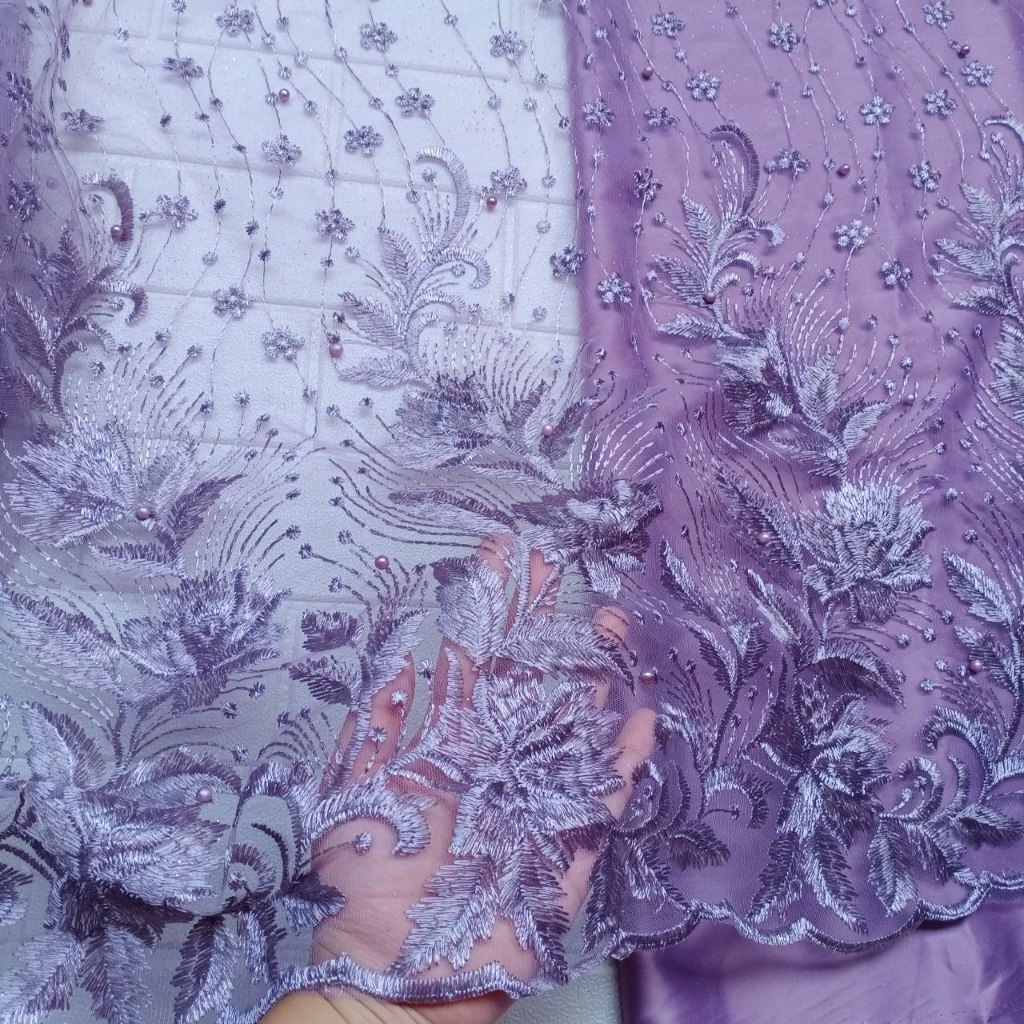 Tile tumpal akar bunga lilac