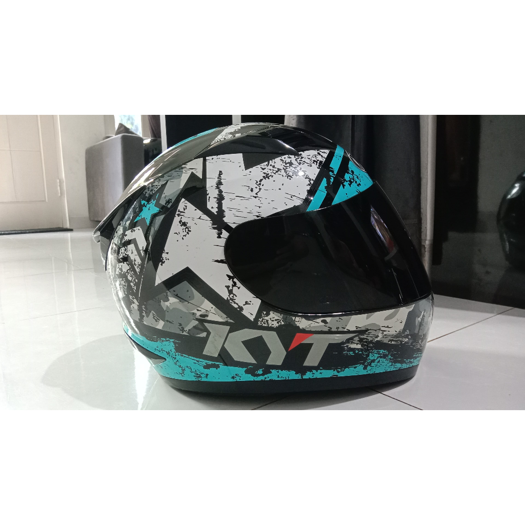 Helm Full Face KYT R10 Seri 3 Black Aqua (Biru Tosca) Ukuran XL