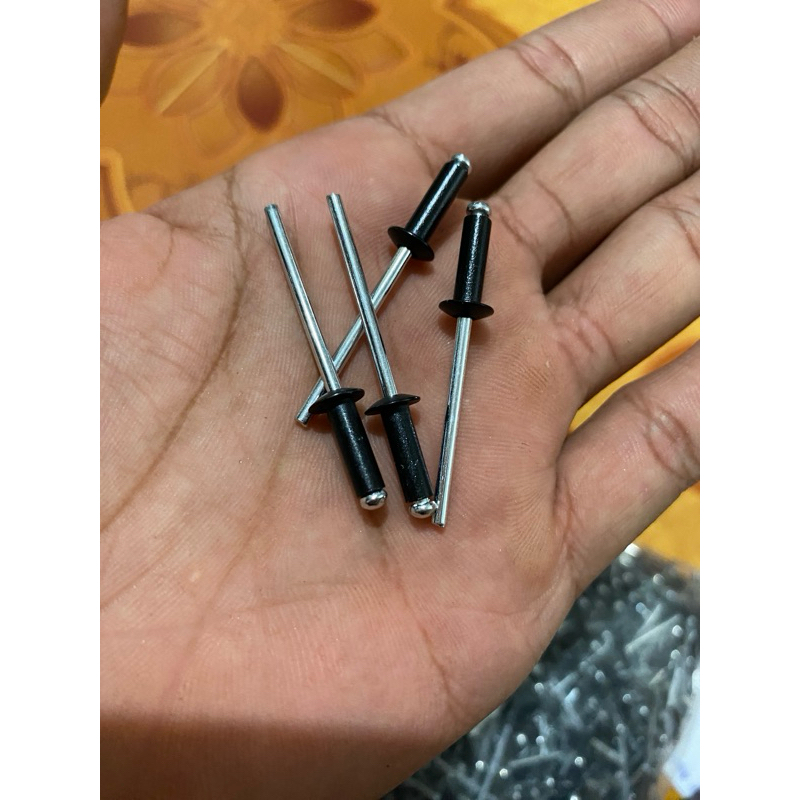Paku Rivet Hitam 4mm