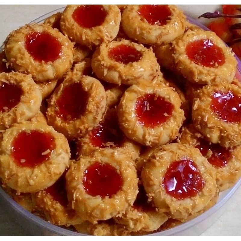 

KUE KERING NASTAR SELAI STRAWBERRY