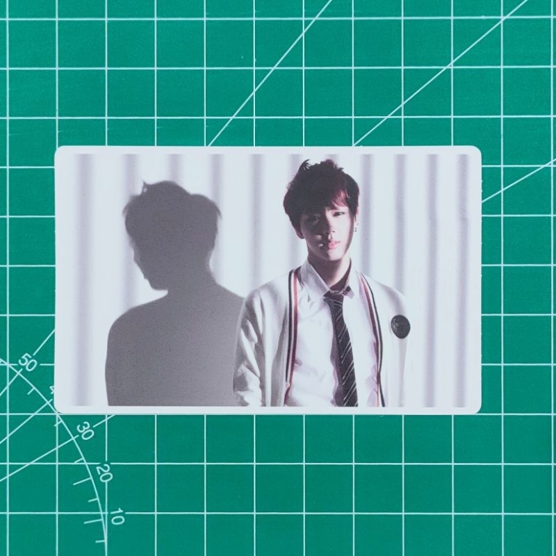 BTS JIN "SKOOL LUV AFFAIR" (SPECIAL ADDITION) OFFICIAL PHOTOCARD