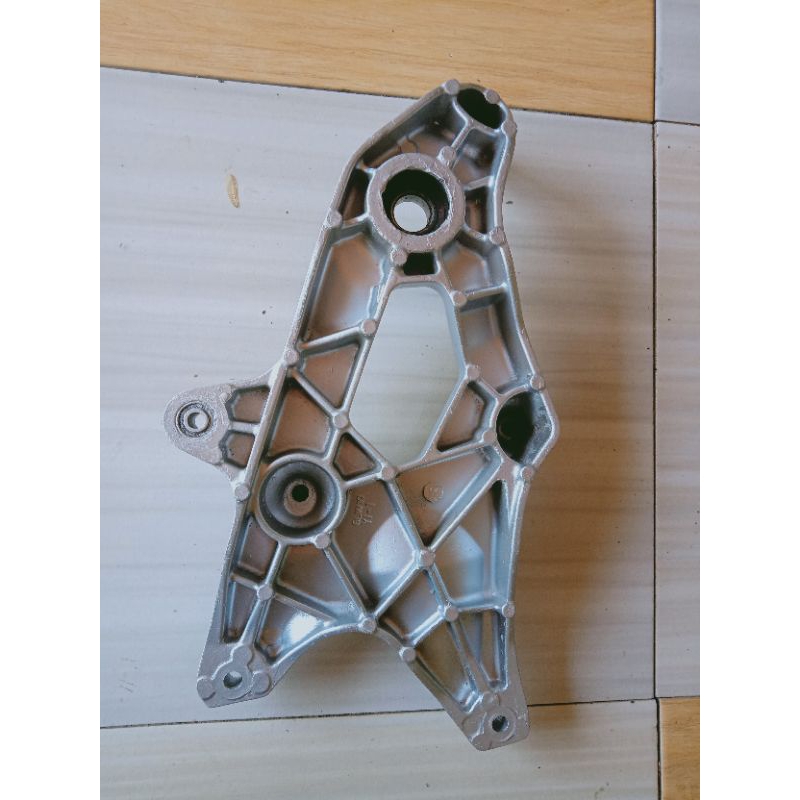 swing arm yamaha nouvo z