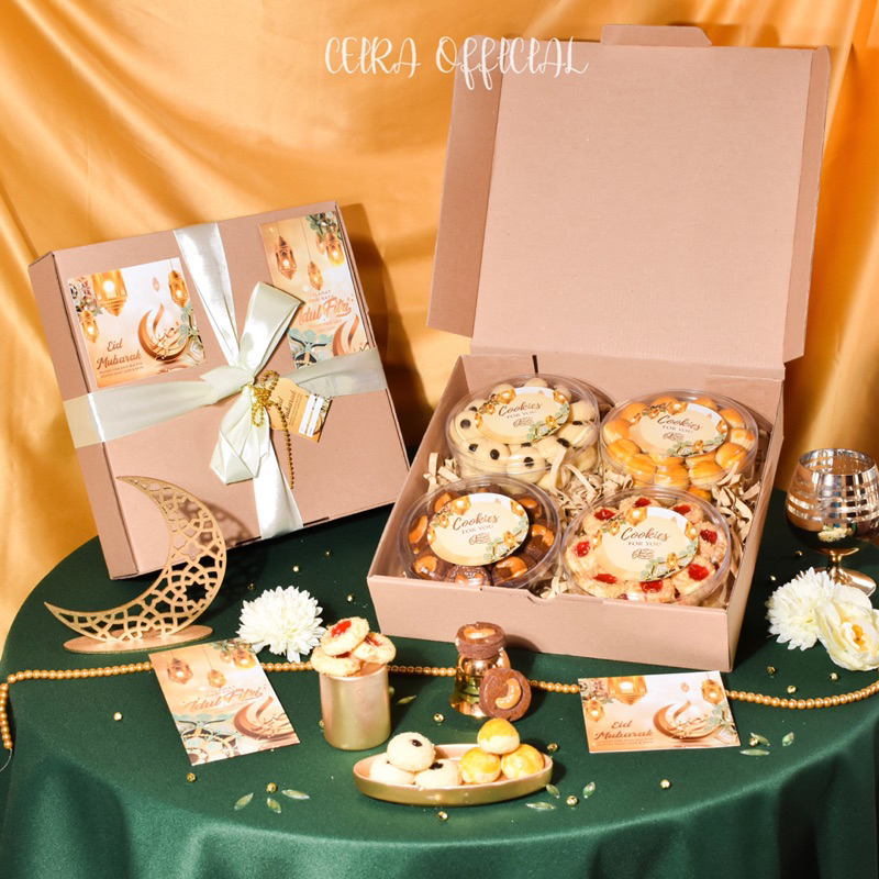 

PARCEL IDUL FITRI KADO RAMADHAN GIFT BOX LEBARAN HARGA PROMO TERMURAH ISI 4 TOPLAS KUE NASTAR