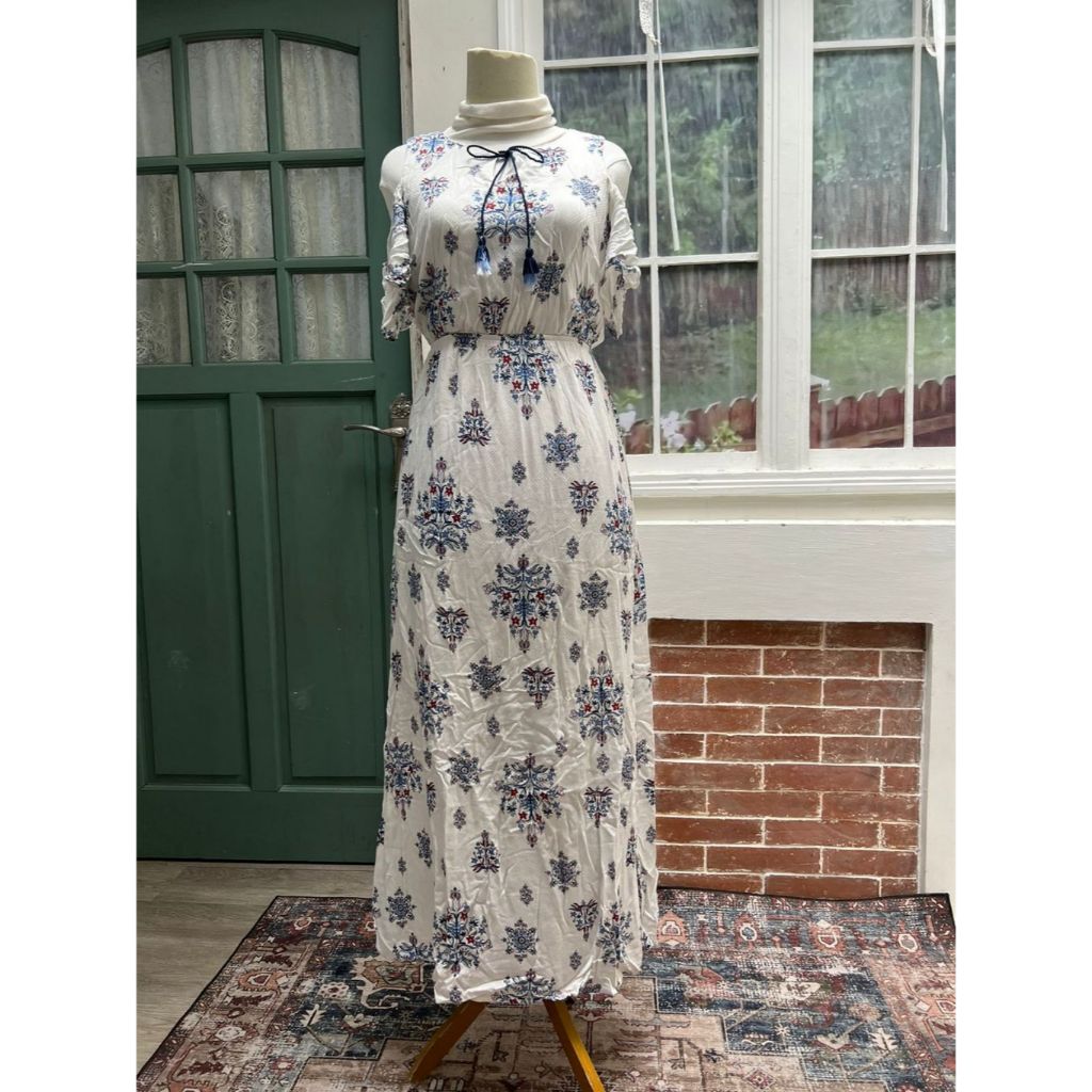 preloved dress pantai off shoulder motif bunga - floral bohemian white dress - preloved branded vint
