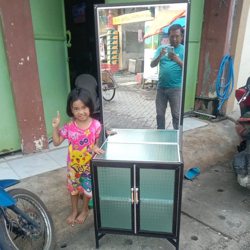 Meja rias cermin kaca aluminium