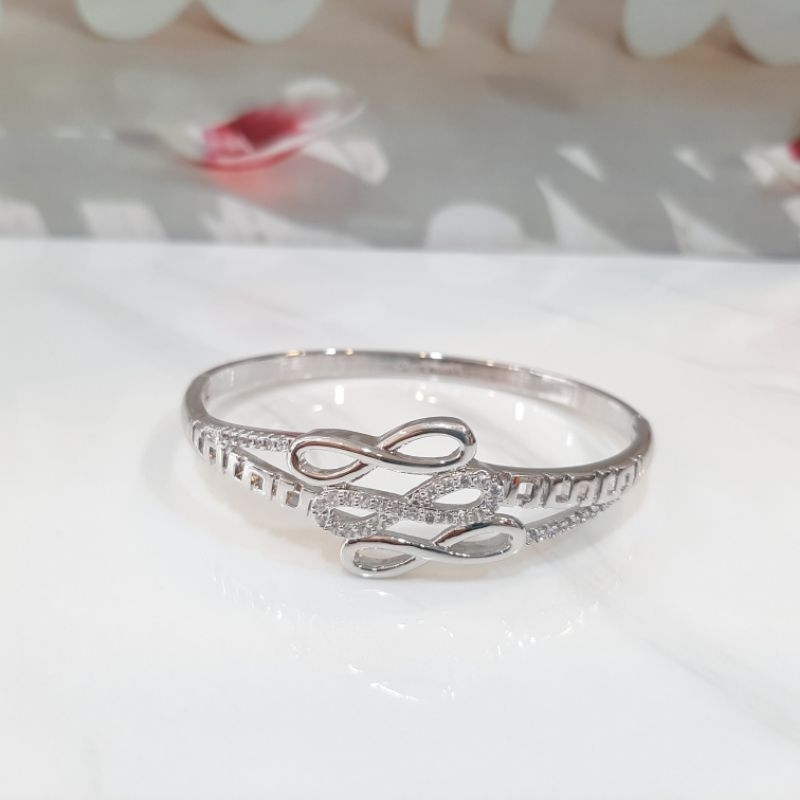 Gelang Motif Angka 8 Chrome Emas Putih / Gelang Tangan Angka 8 Chrome Emas Putih