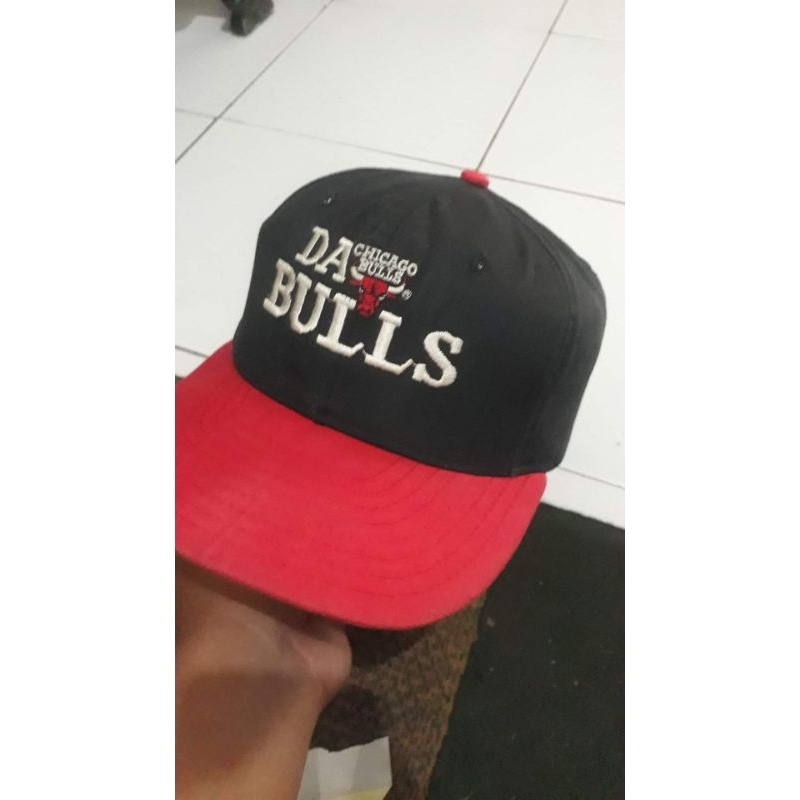 topi vintage bulls