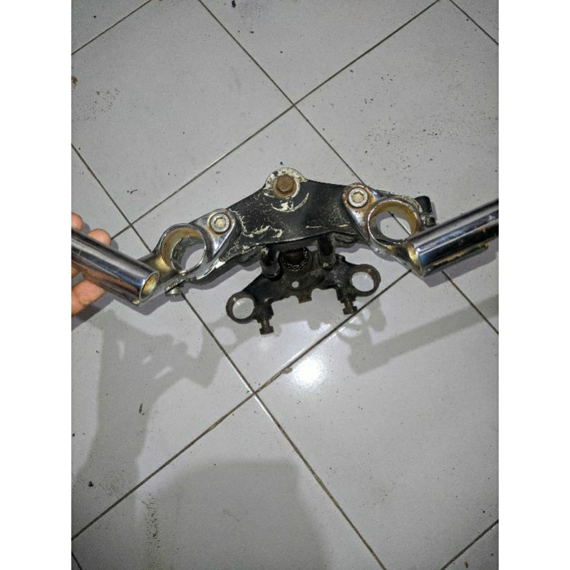 SEGITIGA T SUZUKI RGR set Stang original sudah pnp honda