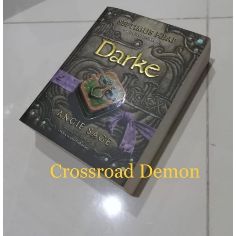 Novel "Darke"