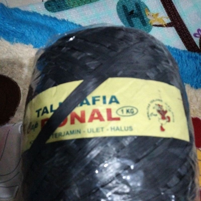 

Rafia 1kg hitam