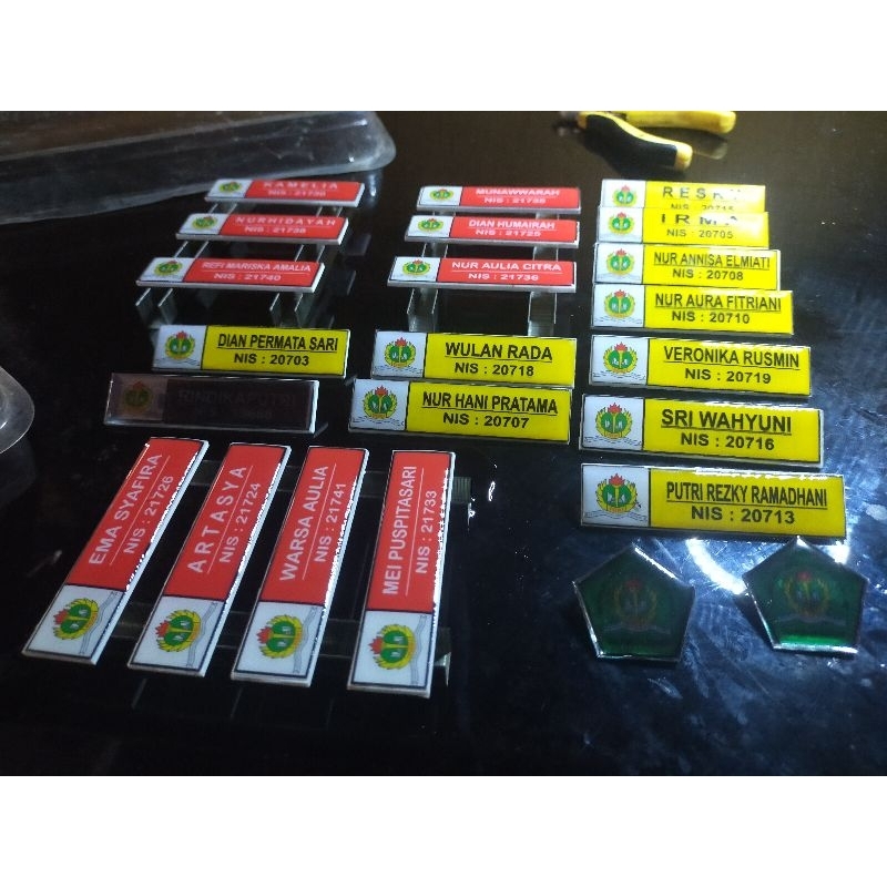 

Name tag Cembung Resin/papan nama dada/akrilik