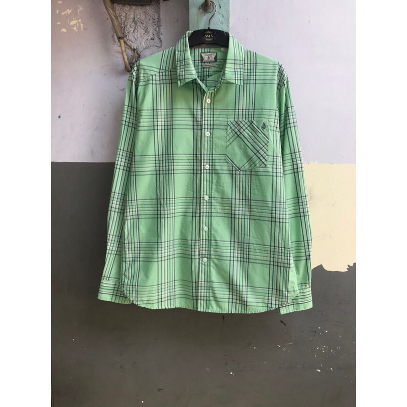 kemeja volcom classic fit preloved