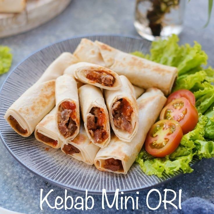 

KEBAB FROZEN MINI ISIAN FULL DAGING SAPI Makanan instan dan cepat mengatasi di saat kelaparan.