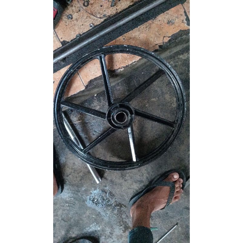 velg depan palang 6 yamaha seken bagus