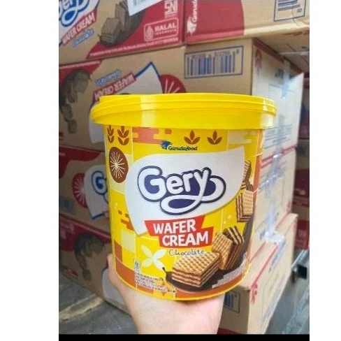 

GERY WAFER CREAM CHOCOLATE 250gr / KUE WAFER GERY / KUE LEBARAN