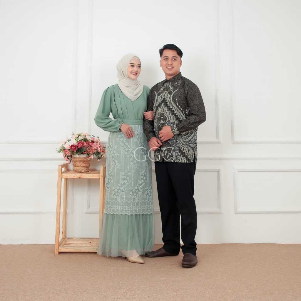 Realpict CP Cantika Fashion Pakaian Couple Pasangan Cowo Kemeja Bahan Batik Bsy Lapis Furing dan Cewe Gamis Maxy Bahan Shakila Kombinasi Brukat Malika dan Tile AG