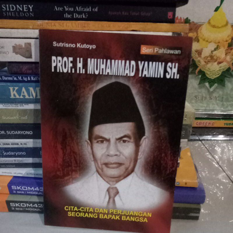 

buku prof .h Muhammad Yamin s.h Sutrisno kutoyo seri pahlawan cita cita dan perjuangan seorang bapak bangsa