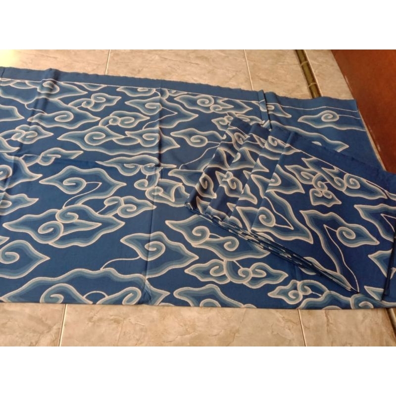 BATIK MEGA MENDUNG TULIS