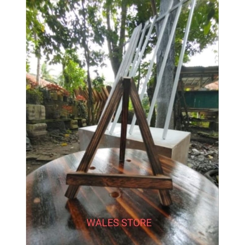 

Mini easel tripod kayu kecil stand foto, stand handphone, stand menu ukuran lebar 10cm tinggi 15cm