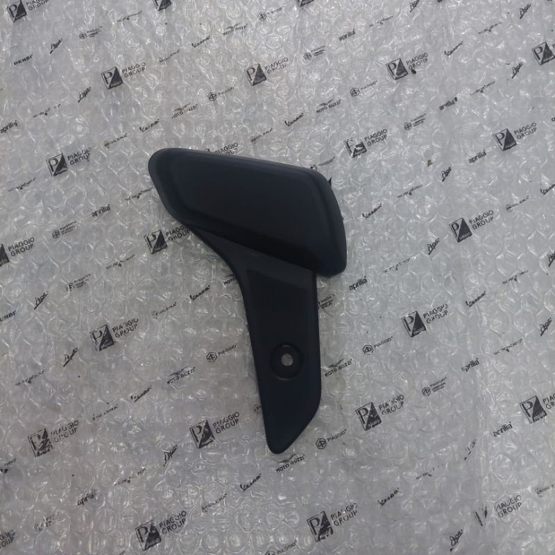 Footstep Kanan Vespa Sprint/Prima Original