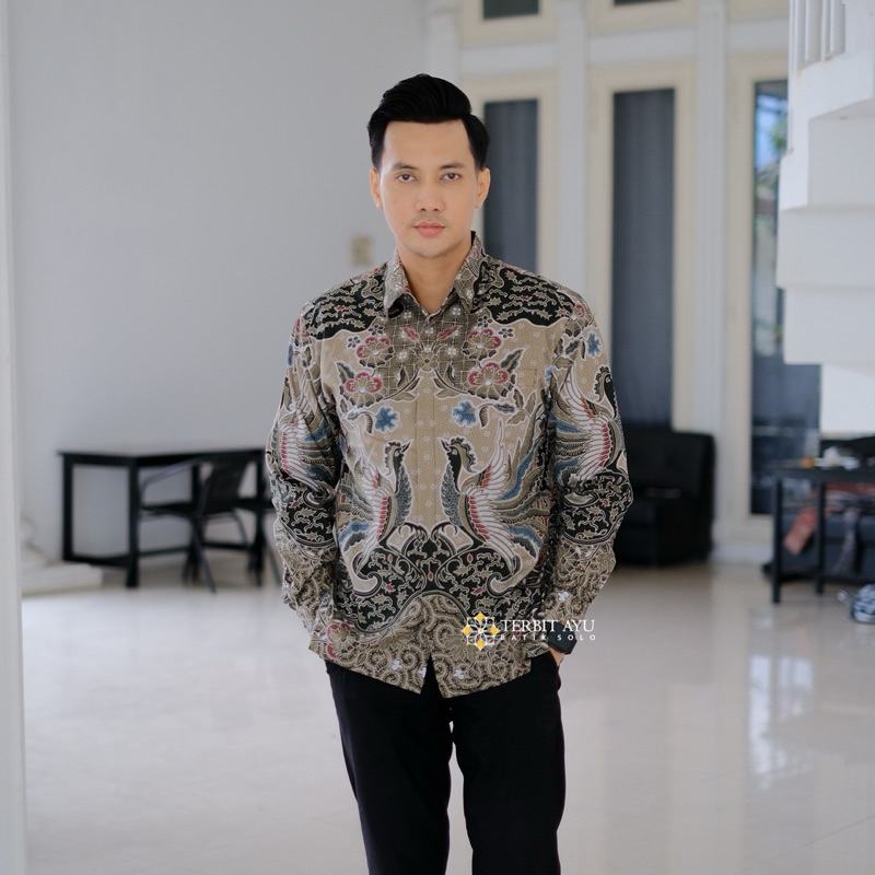 BHUMI HIJAU Kemeja Batik Pria Pola Warna Hijau Sage Sage Green