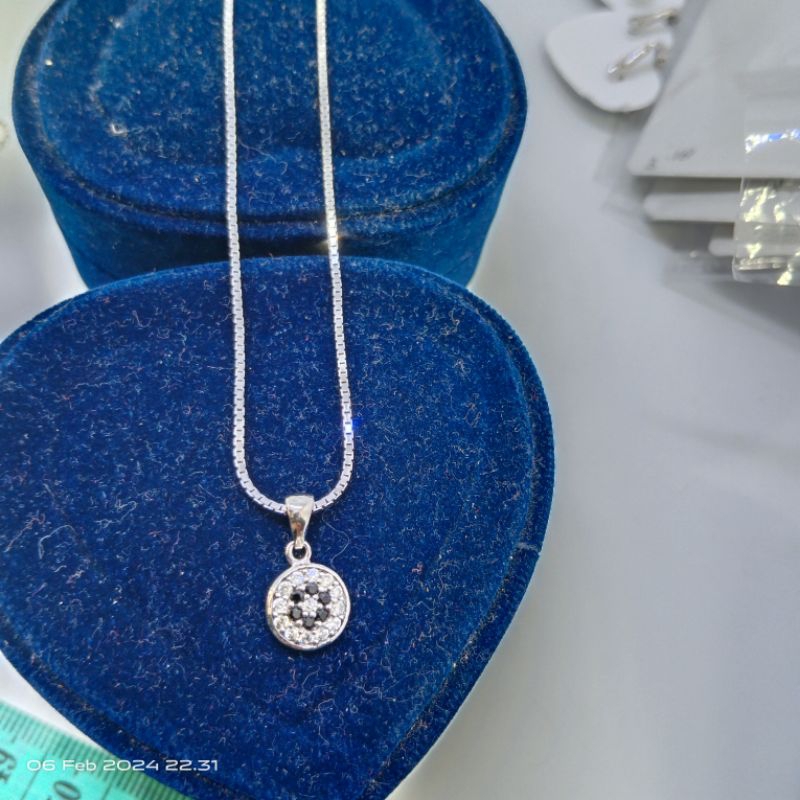 kalung italy kaca+ liontin bulat mata hitam