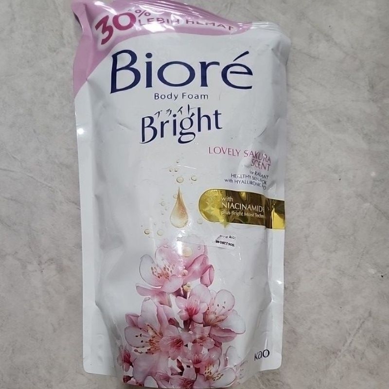 Biore Lovely sakura bodywash 800ml