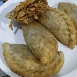 

Cireng isi ayam 1pack isi 5pcs