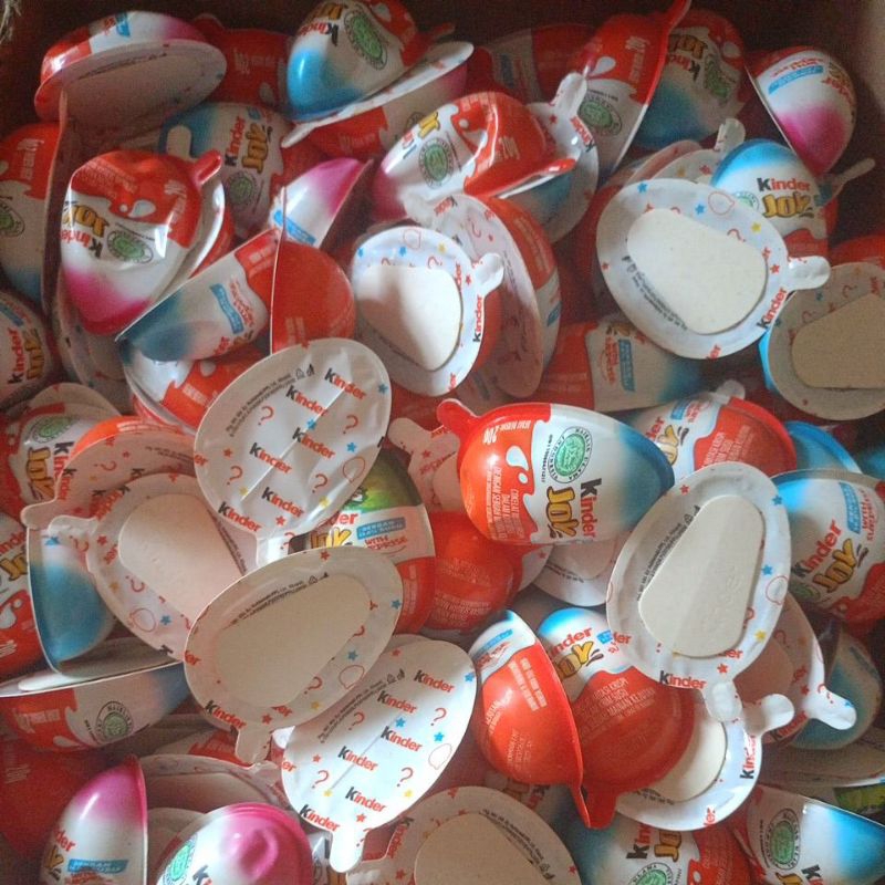 Mainan Kinder Joy (hanya mainan)