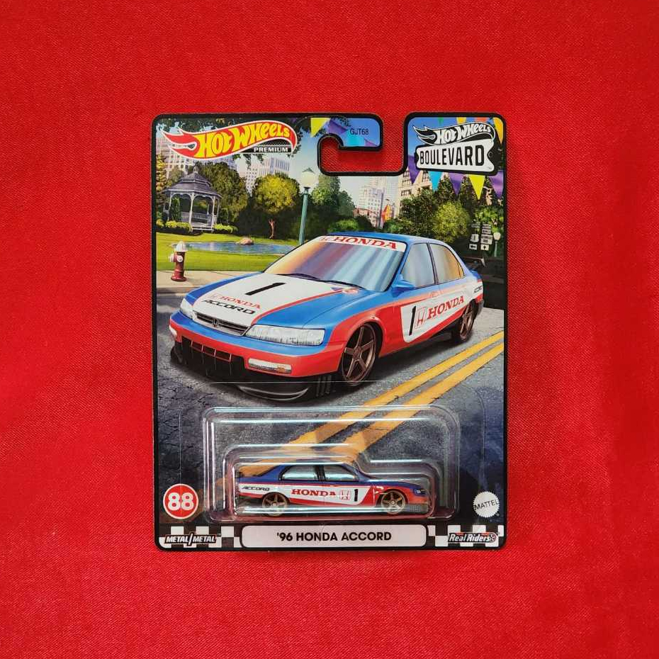 Hot Wheels Premium 96 Honda Accord Boulevard