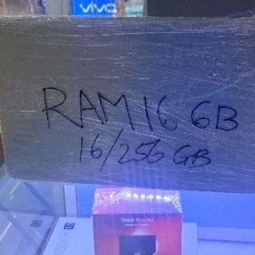 LAPTOP LENOVO RAM 16/256