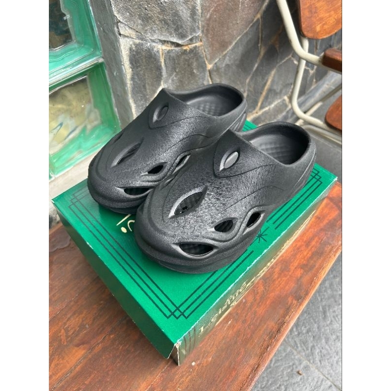 SANDAL PORTOX HITAM UKURAN 39/40