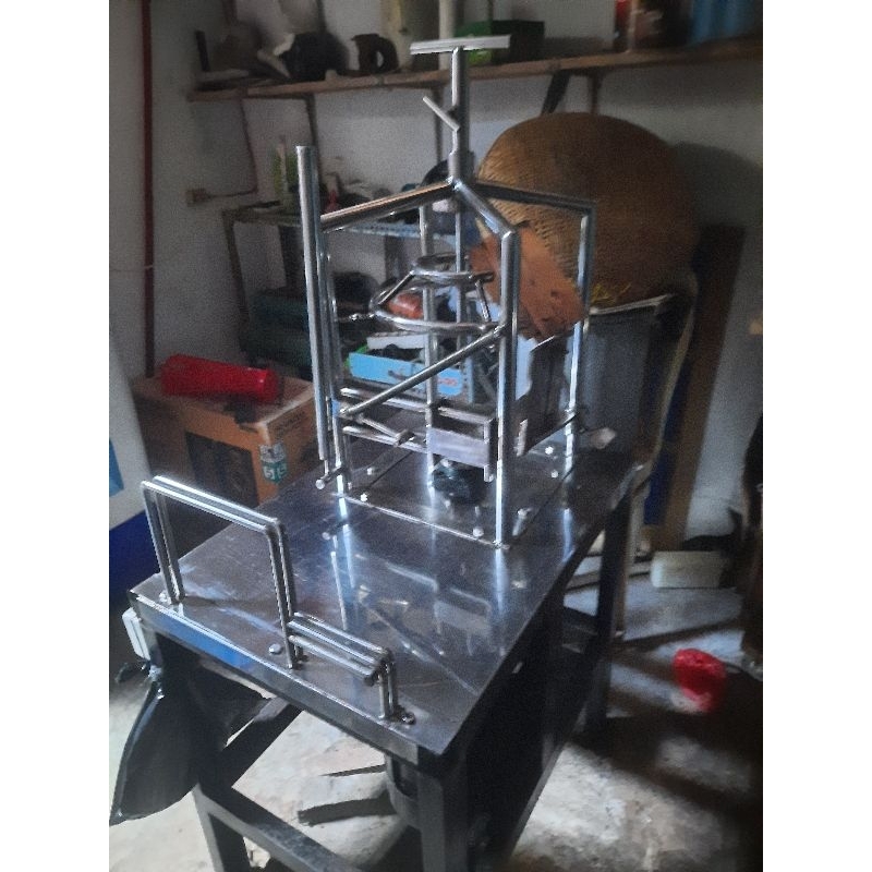 Mesin Kupas Kelapa Muda diamond