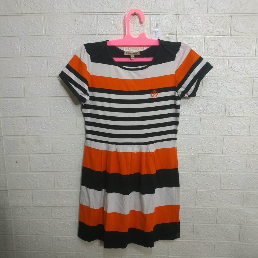 preloved dress wanita merk johnny & Betty