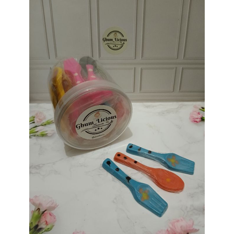 

cokelat homemade cokelat karakter sendok+garfu toples ukuran 600ml