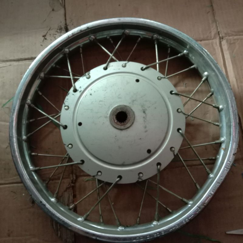 velg belakang jari-jari 14 mio