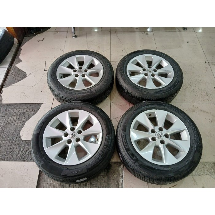Velg Mobil Bekas Copotan ALPHARD R17 Lubang 5 Ban 215 60 Ring 17