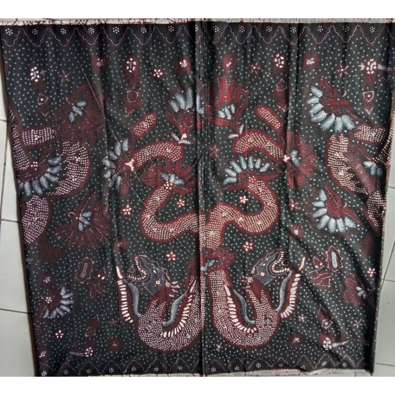 Sarung Motif Naga