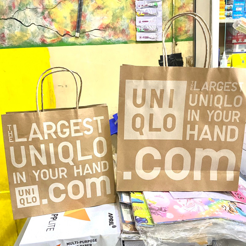 

PAPERBAG UNIQLO MEDIUM / LARGE @jastip_bynadila