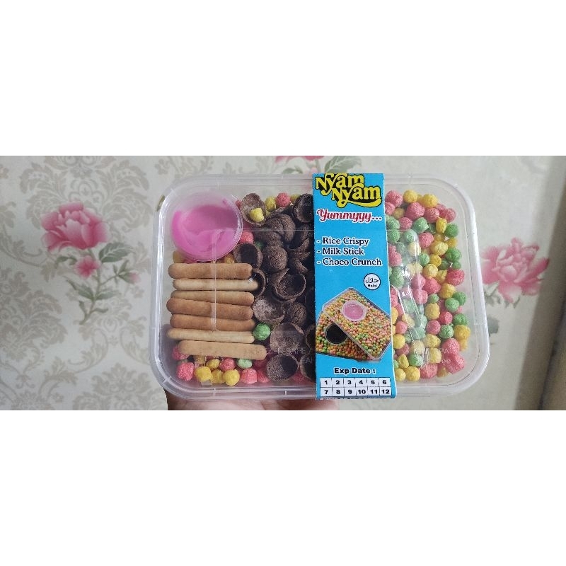 

NYAM-NYAM RICE CRISPY COCO CRUNCH STICK DURIAN KEMASAN THINWALL 500ML
